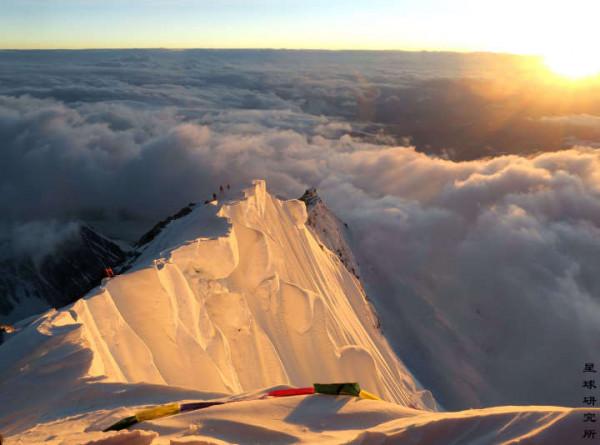 看了《無盡攀登》就想問一句：普通人能不能去登珠峰？