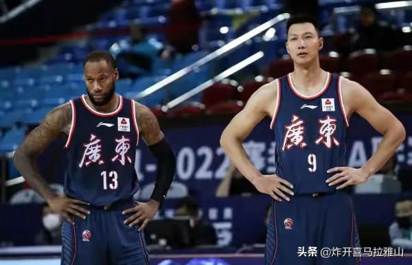 廣東隊內線空虛到短時間無法彌補，很難再爭冠，培養年輕內線吧