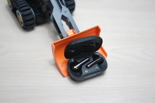 Tribit趣倍FlyBudsC2：藍芽5.2，續航更給力