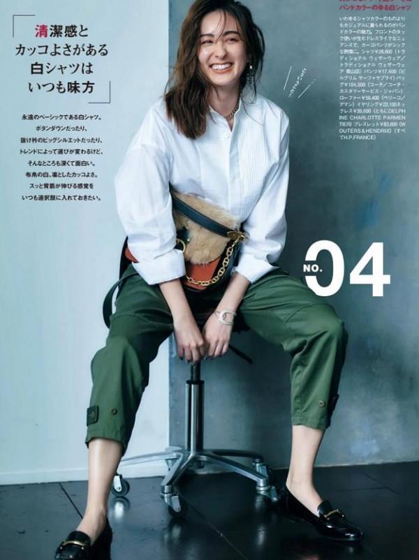 會穿衣的中年女人，更喜歡穿“中性色”，這4種最實用