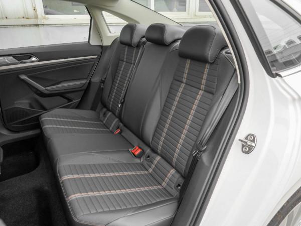 10萬級，國產能對抗合資？奔騰B70、朗逸、軒逸三車對比，見分曉