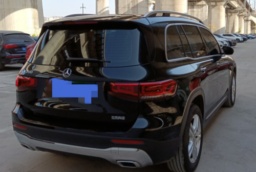 自駕傍水崖冰河世紀公園，GLB的舒適感還是不錯的