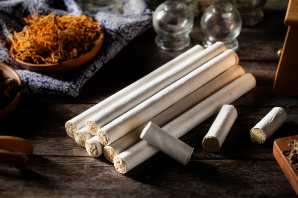 艾灸溫通，養腸胃防寒涼