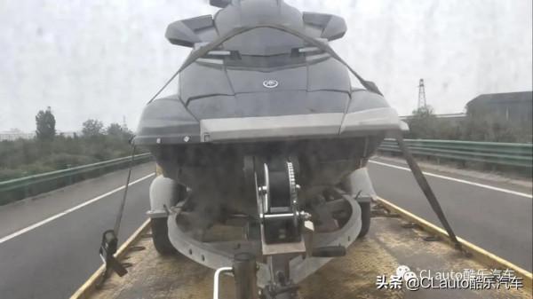 開著板車去ROADTRIP,我們還買回了一輛摩托艇 開著板車去ROADTRIP,我們還買回了一輛摩托艇