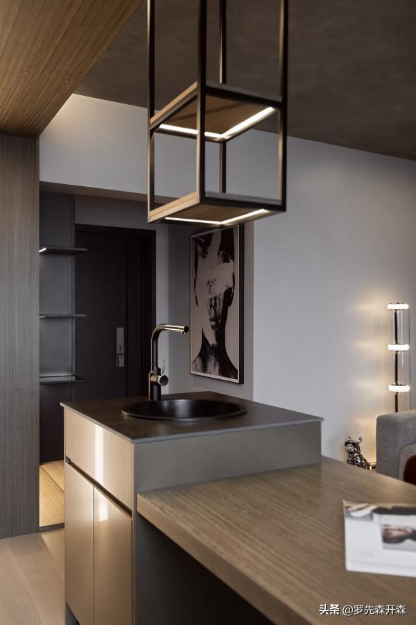 89㎡暗色主義裡隱藏的結構和意義；給空間一絲沉穩的氣息