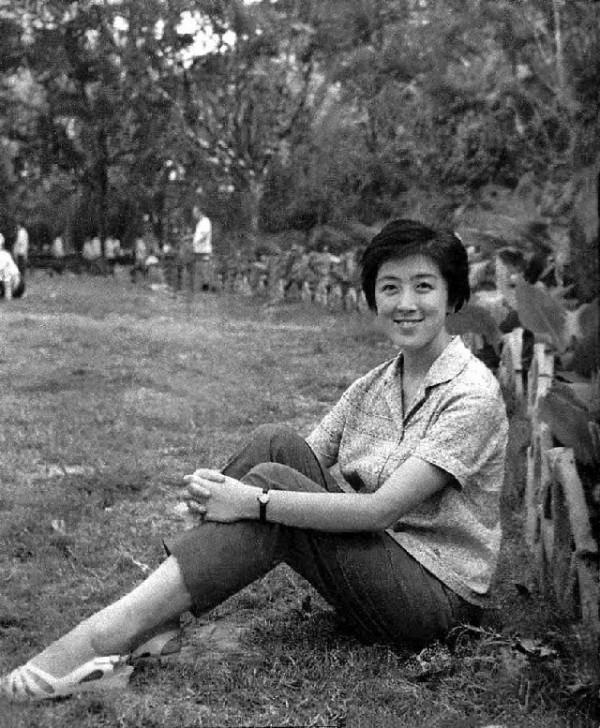 姚姚：母親多次婚變，男友自盡，兒子被迫送人，31歲帶著遺憾離世