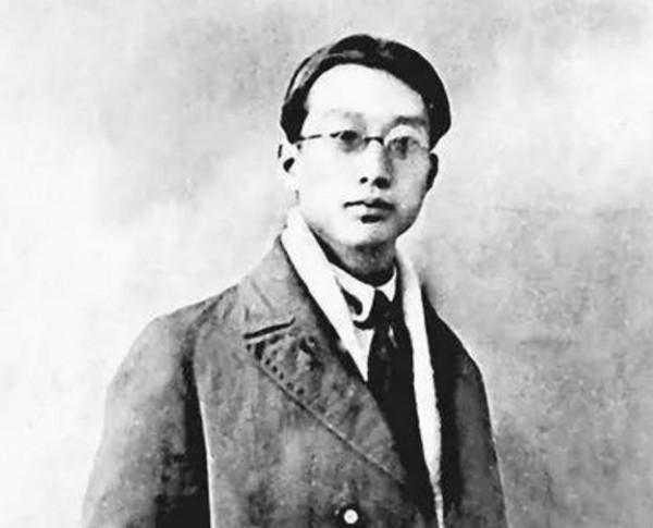 瞿秋白36歲犧牲，刑前照片毫無畏懼，兩個要求令劊子手深感汗顏