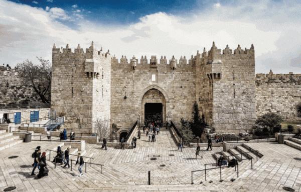 世界若有十分美，九分便在耶路撒冷