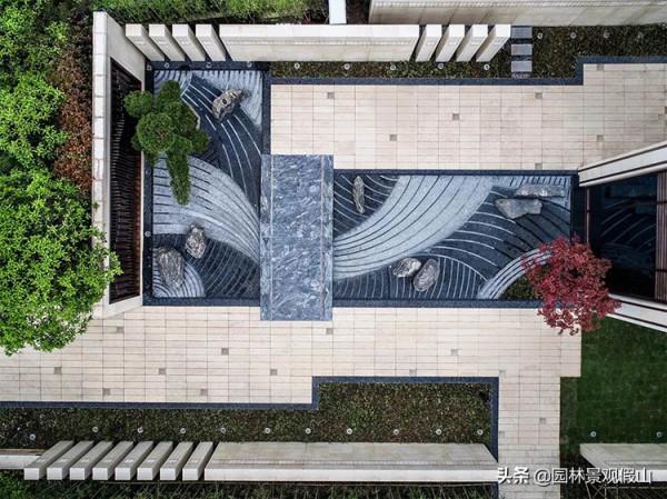 大隱隱於市的景觀石有著不曾遇見的清雅