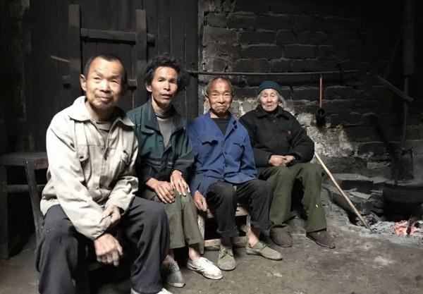 92歲老人去世後,為3個“智障”兒子留下一千斤糧食:怕兒子餓著 92歲老人去世後,為3個“智障”兒子留下一千斤糧食:怕兒子餓著