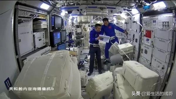 航天員在太空生活半年就得消耗100個游泳池氧氣,怎麼解決很簡單 航天員在太空生活半年就得消耗100個游泳池氧氣,怎麼解決很簡單