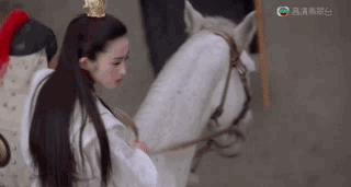 53歲張敏再次扮演趙敏！​張無忌還沒來大都，她就先變了樣​