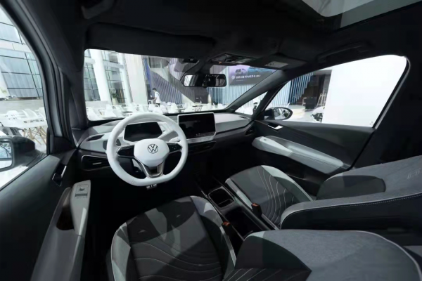 想要高品質的純電轎車,這四款都出自大廠門檻也低 想要高品質的純電轎車,這四款都出自大廠門檻也低