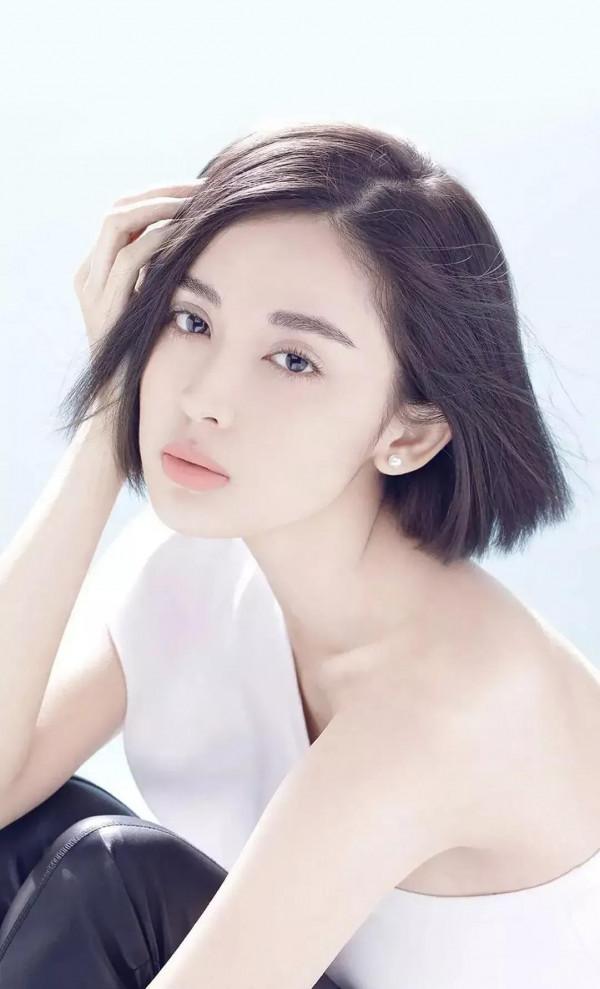 嫵媚動人的娜扎