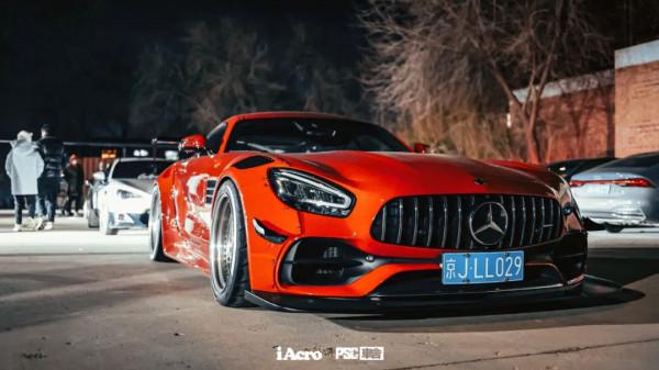 屬於iAcro的平安夜是什麼畫風？