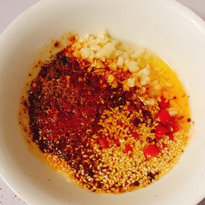 低脂低卡,超級過癮巨下飯的菠菜拌金針菇 低脂低卡,超級過癮巨下飯的菠菜拌金針菇