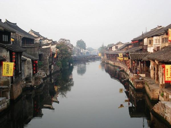 一個人的水鄉行：西塘，夜色裡的邂逅