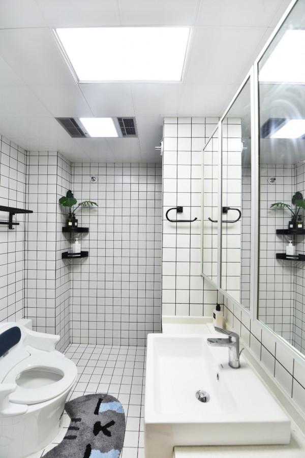 北漂小姑娘的30㎡新家，小如鼠窩，她卻說：一個人住，真舒服