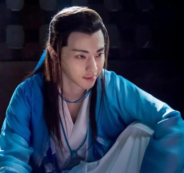 沒有貴氣別挑戰藍色，這6位藍衣古裝美男俊秀清雅，個個撩撥人心