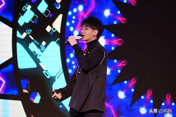 從一夜爆紅到負債累累,汪蘇瀧經歷了什麼?網友:這才是寶藏男孩 從一夜爆紅到負債累累,汪蘇瀧經歷了什麼?網友:這才是寶藏男孩