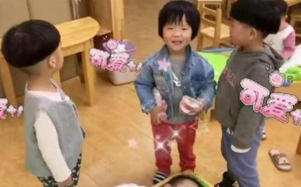 開學季“貪睡寶寶”走紅，全班同學齊上叫不醒，網友：睡神