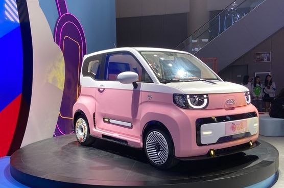 賣5萬還配女王副駕？奇瑞QQ冰淇淋情人節推特別版：首位車主白送