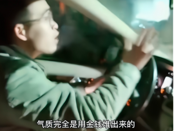 爸爸反對女兒學舞蹈，因“氣質是錢堆出來的”，媽媽：問你當白問