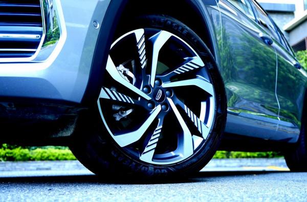 動力強勁 大而敏捷 四驅系統響應快 吉利星越L四驅版試駕測評 動力強勁 大而敏捷 四驅系統響應快 吉利星越L四驅版試駕測評