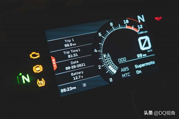 373cc排量僅車重155kg，KTM2022款RC390摩托，配置升級車更輕