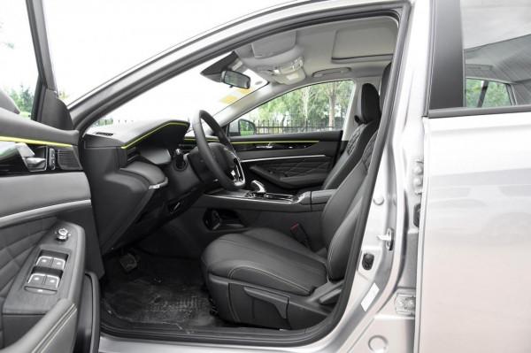 奕炫MAX：緊湊型車，指導價11.99萬，外觀討喜