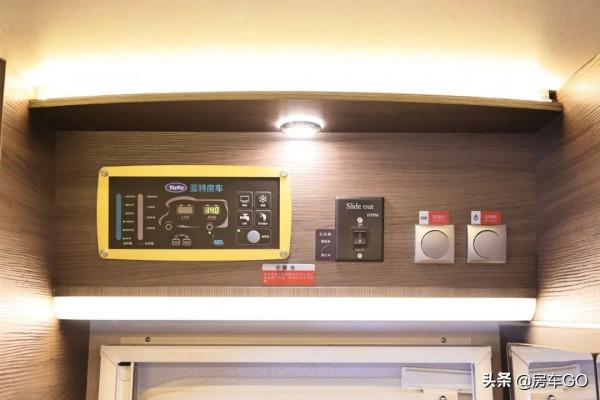 6座雙臥獨立淋浴房車,獨特佈局加大生活區,適合一家人長途旅行 6座雙臥獨立淋浴房車,獨特佈局加大生活區,適合一家人長途旅行