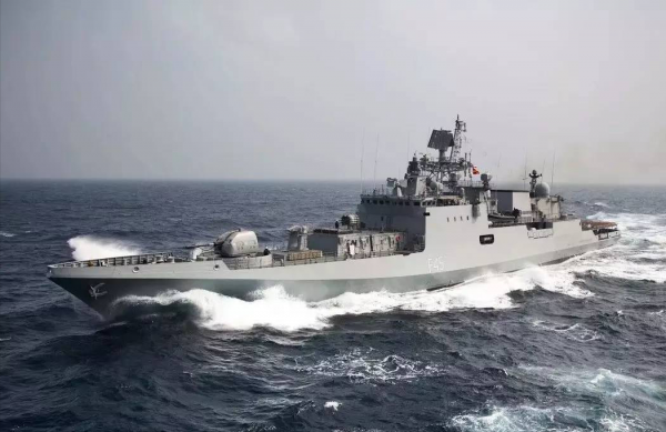 印度新艦在俄羅斯下水,卻掛錯了國旗,用3塊布條冒充也太摳了 印度新艦在俄羅斯下水,卻掛錯了國旗,用3塊布條冒充也太摳了