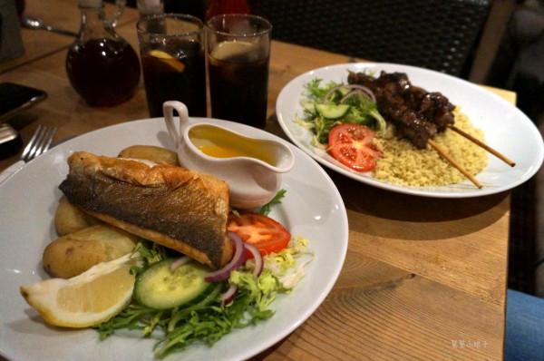 穿越1200萬隻羊的地方是種什麼感受？平均每人4頭羊，羊肉超好吃