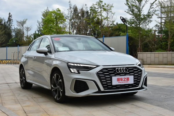 試駕:奧迪A3 Sportback,人生第一臺豪車? 試駕:奧迪A3 Sportback,人生第一臺豪車?