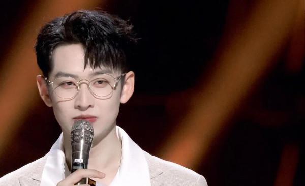 芒果臺跨年晚會主持陣容大洗牌,快樂家族變過去,齊思鈞或受力捧 芒果臺跨年晚會主持陣容大洗牌,快樂家族變過去,齊思鈞或受力捧