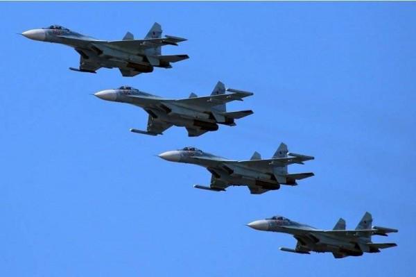 中國航空史上最正確的抉擇，放棄西方戰機，選蘇27讓空軍進步30年