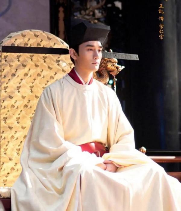 推薦11部播放破億的電視劇，你們知道哪幾部呢？《有翡》《琉璃》