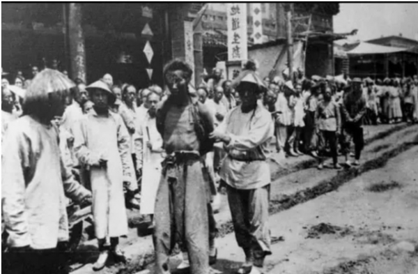 “坐冰澆水”有多可怕？抗戰時，戴笠為專門對付日本女間諜發明的