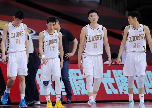 神勇廣廈連勝位居聯盟榜首，遼寧困難重重，PK對決有較大懸念