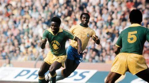 奇葩故事:世界盃一腳踢飛對手任意球,卻救下10多條人命 奇葩故事:世界盃一腳踢飛對手任意球,卻救下10多條人命