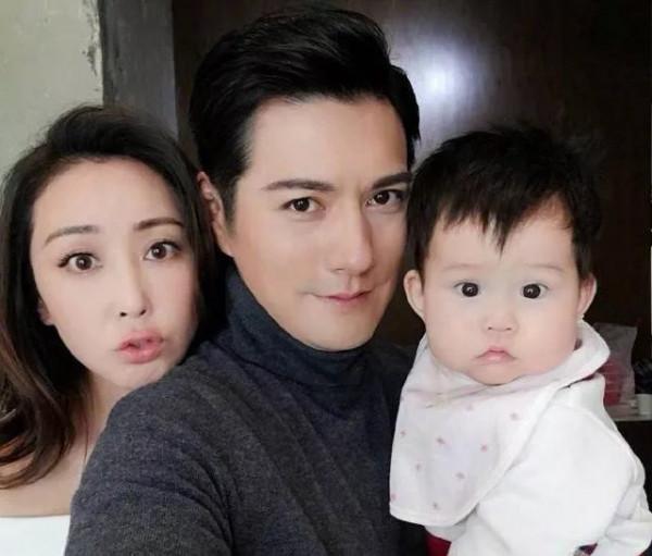 杜若溪：嫁男神偶像嚴屹寬，兩度流產生女，風光幸福背後有艱辛