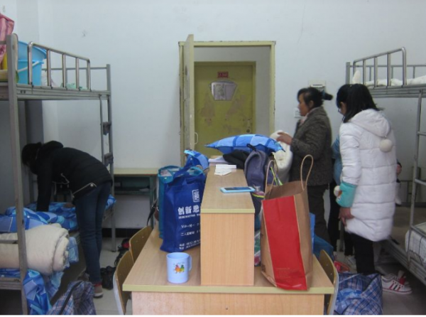 男生能有多邋遢？室友拍下男寢真實場景，網友吐槽：還不如豬窩