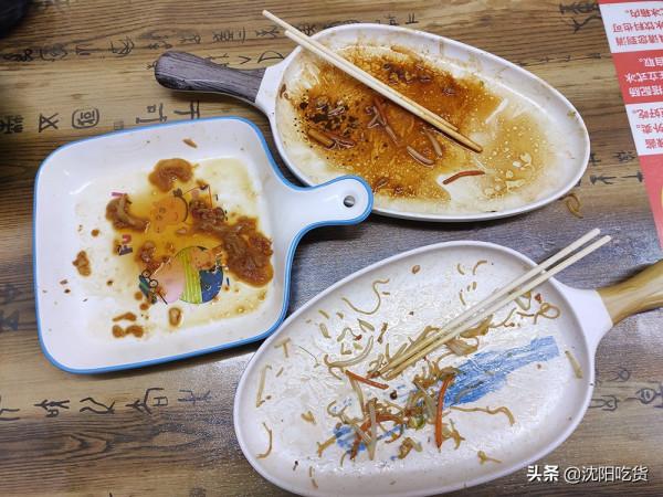 晚上的八卦街才是最有煙火氣的，路邊小店3天吃了2次