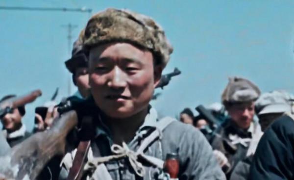 解放戰爭中，4萬多人的主力縱隊，為何只裝備了1萬多支步槍？