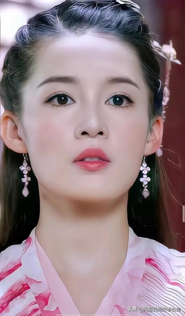 李沁氣質優雅百看不厭