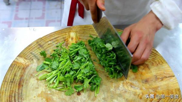 廚師長分享孜然羊肉做法,不用嫩肉粉,羊肉照樣滑嫩入味 廚師長分享孜然羊肉做法,不用嫩肉粉,羊肉照樣滑嫩入味