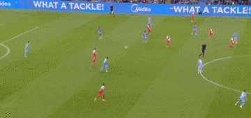 19歲的曼城天才好忙!4個小時踢2場上演帽子戲法,歐冠又一球成名 19歲的曼城天才好忙!4個小時踢2場上演帽子戲法,歐冠又一球成名