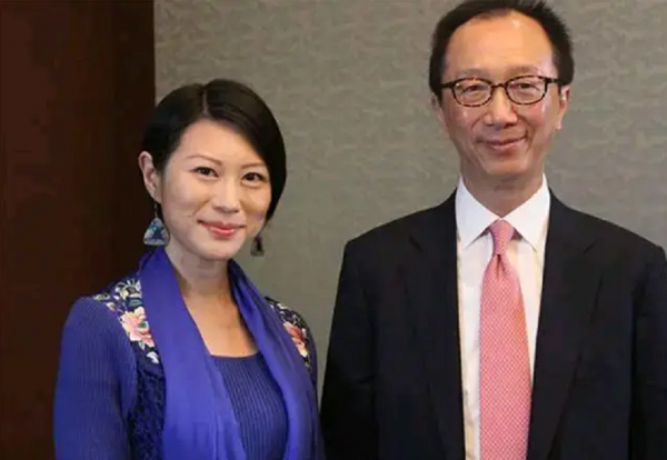 從“世界冠軍”到“豪門闊太”，伏明霞的反轉人生