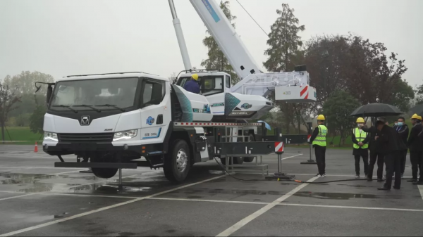 柴油限供!國產三臺新能源25t,誰更值得買? 柴油限供!國產三臺新能源25t,誰更值得買?