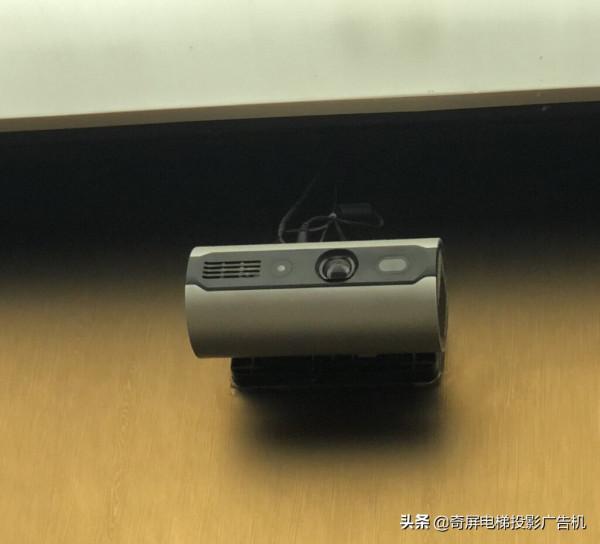 奇屏電梯投影廣告機常見問答